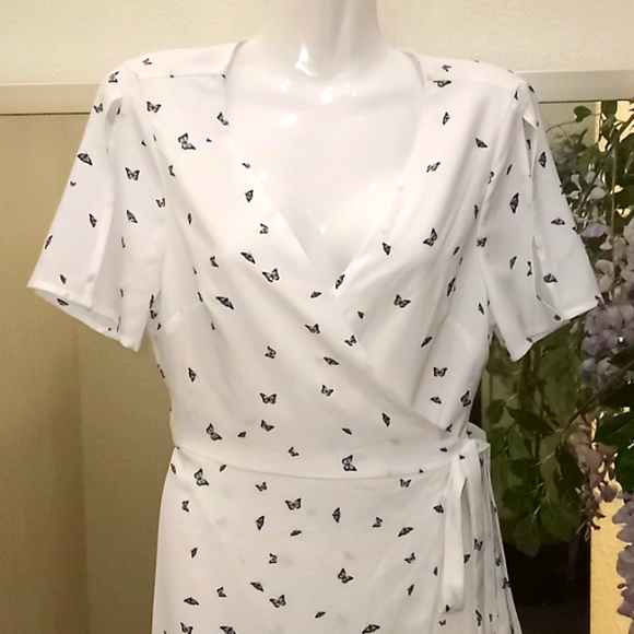 Dynamite Wrap Maxi 🦋 Tunic Tunique Top - Picture 1 of 12
